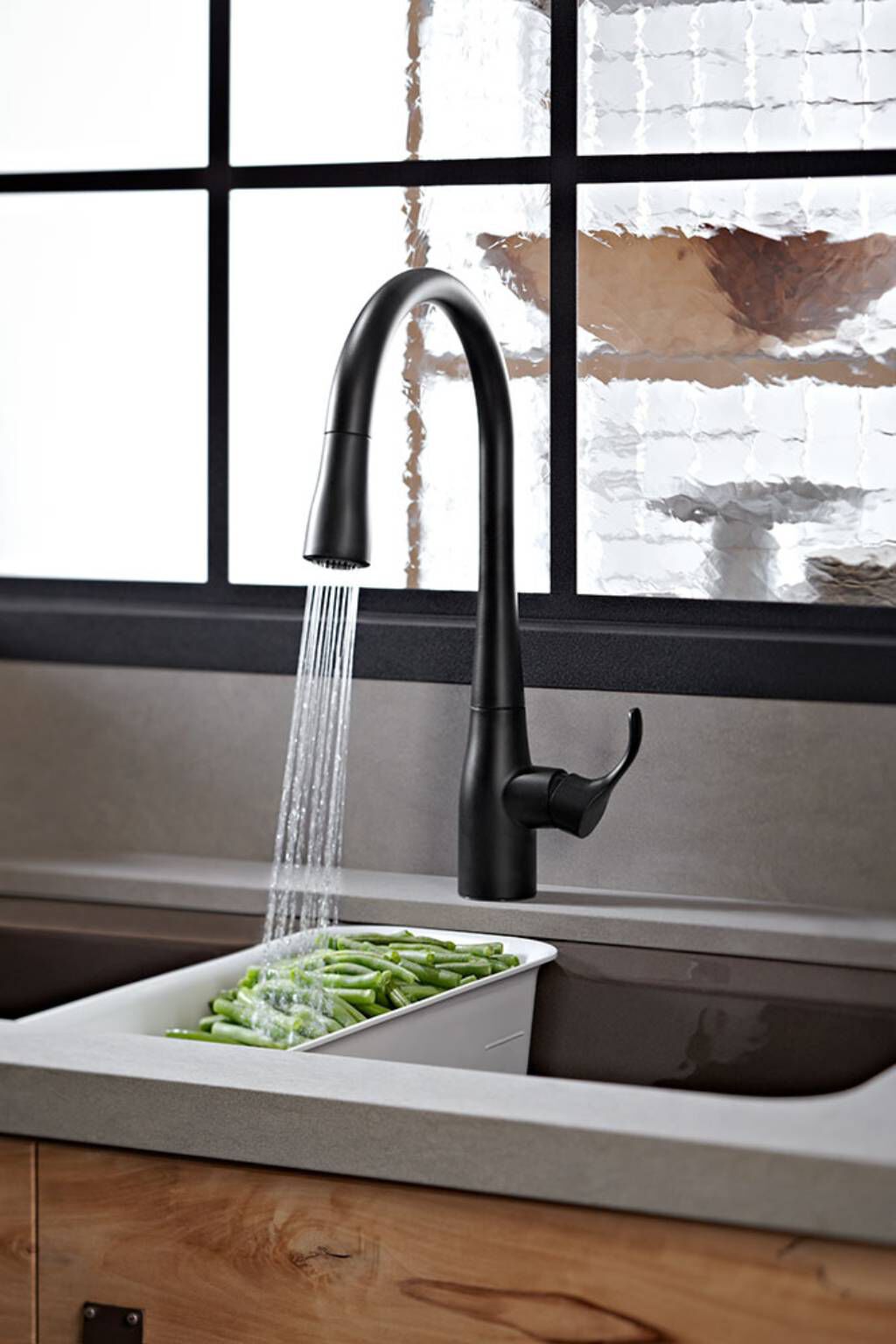 Llave monomando para cocina línea Simplice en negro mate,,hi-res image number null