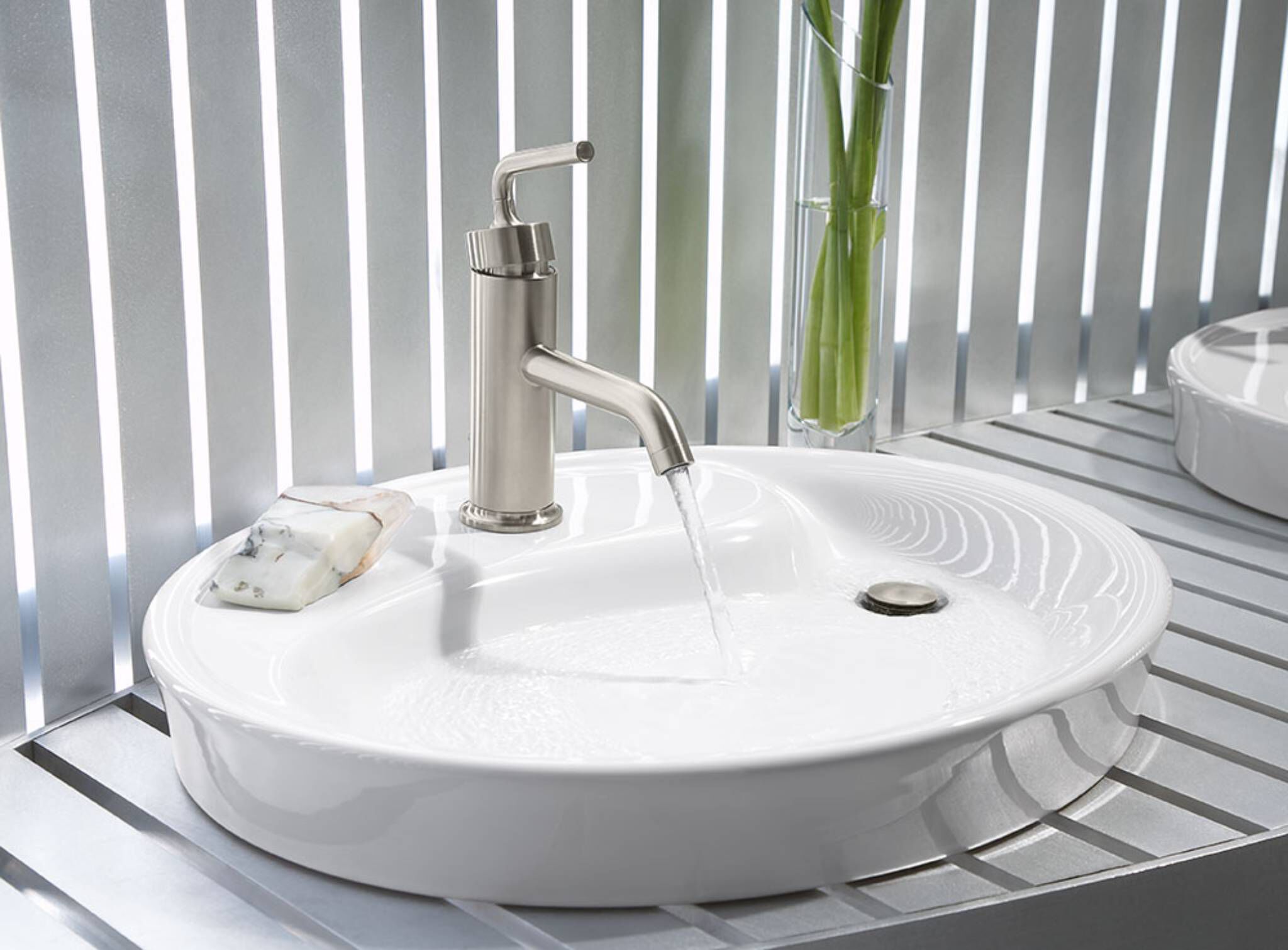 Llave monomando baja línea Purist en niquel cepillado,,hi-res image number null